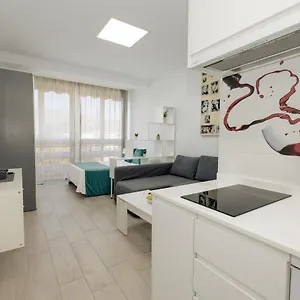 https://apartamento-torremolinos-29620-6.1costadelsol.com